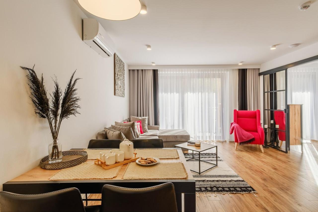 Rezydencja Ornak 5 - Stylowe Apartamenty Z Balkonami I Jacuzzi, 5 Min Pieszo Do Krupowek, Izby Podhalanskie Zakopane Exterior foto
