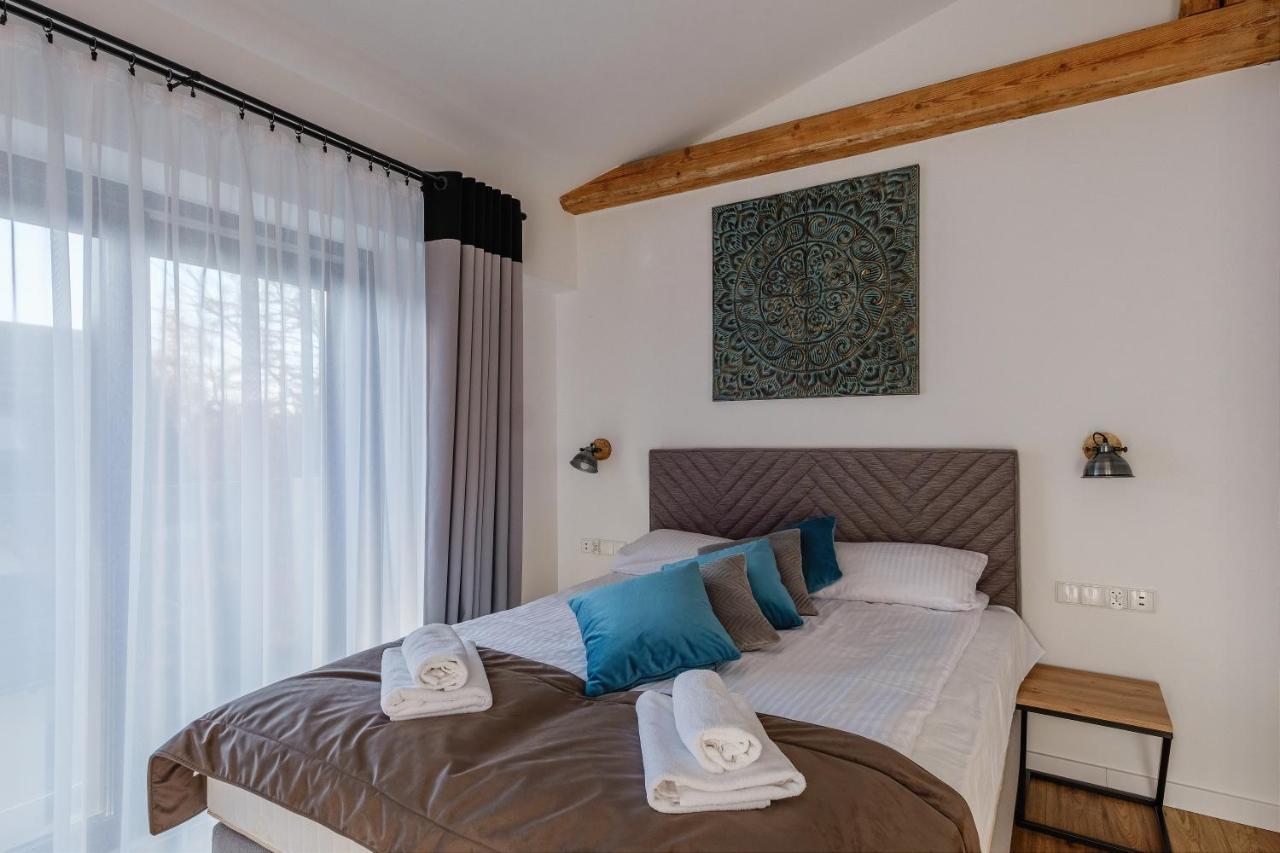 Rezydencja Ornak 5 - Stylowe Apartamenty Z Balkonami I Jacuzzi, 5 Min Pieszo Do Krupowek, Izby Podhalanskie Zakopane Exterior foto