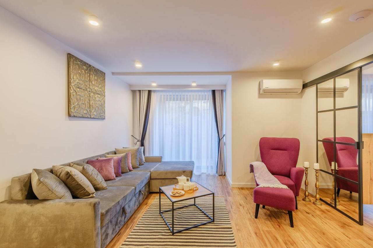 Rezydencja Ornak 5 - Stylowe Apartamenty Z Balkonami I Jacuzzi, 5 Min Pieszo Do Krupowek, Izby Podhalanskie Zakopane Exterior foto